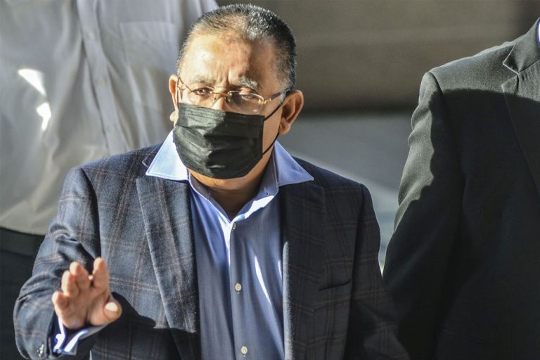 High Court grants Isa Samad stay of execution, raises bail to RM1.5m