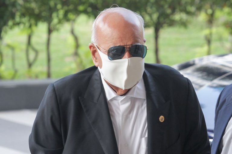 Najib fails in latest bid to disqualify Sri Ram as lead prosecutor in 1MDB trials