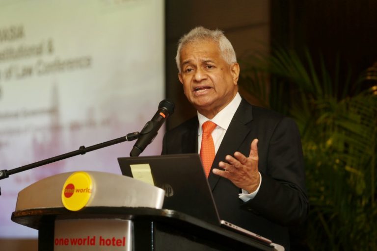 Cops to probe ex-AG Tommy Thomas over SRC case comments in memoirs after former solicitor general III Hanafiah Zakaria alleges defamation