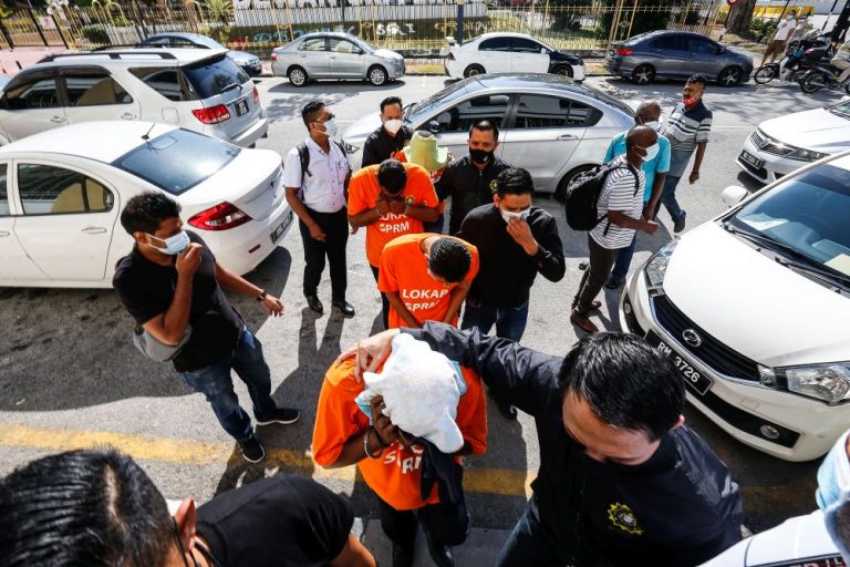 Two cops, Penang council worker, and businessman under MACC remand over RM500,000 graft case