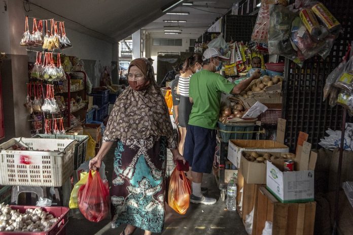 Blanket moratorium will affect the economy, people, says Bank Negara governor