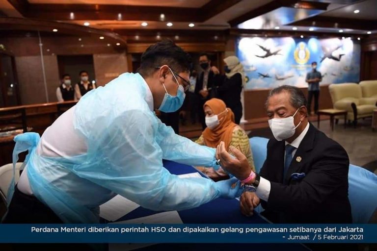 Apologise or face legal action, PMO tells Puad Zarkashi after Umno man links new Covid-19 rule for ministers to Muhyiddin’s Jakarta visit