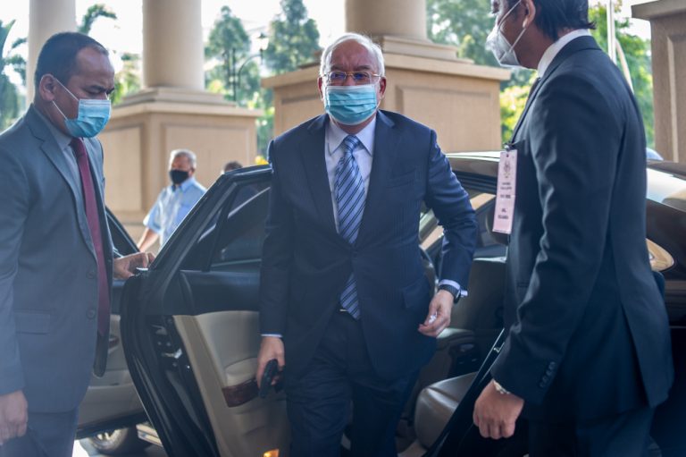 Ex-CEO: Jho Low’s instructions on 1MDB came from PM, but couldn’t check directly with Najib
