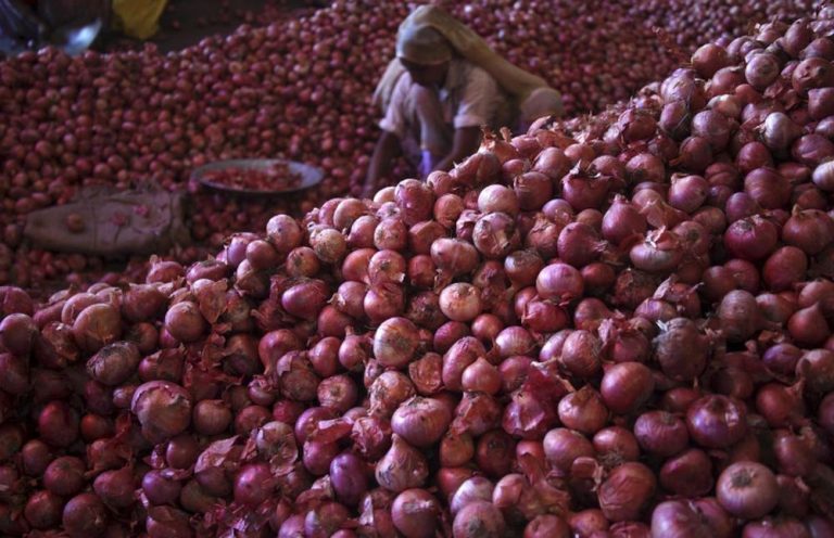 Prices of red chili, onions under control, assures Domestic Trade ministry