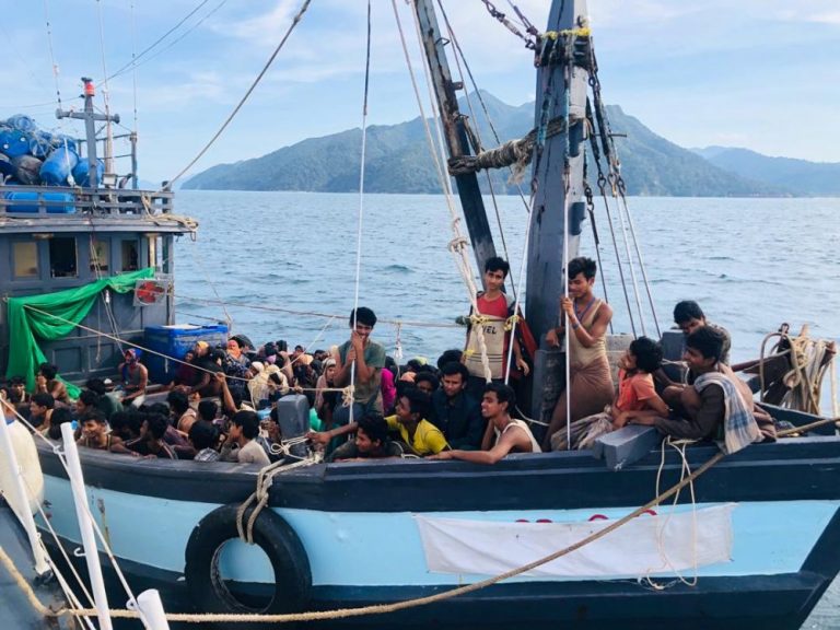 Malaysia says no refugees among 1,200 Myanmar nationals to be deported