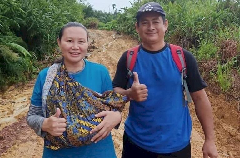‘Teacher in the Sabah jungle’ struggles with online lessons