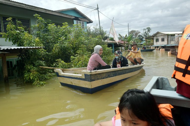 Flood hit Sarawak again, 67 victims at two relief centres