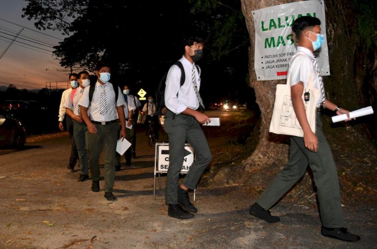 Minister: Police permission no longer needed for parents travelling inter-district, inter-state to send kids to school