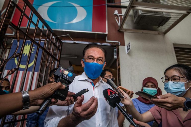 Anwar insists Perikatan still ‘minority’ govt after two MPs quit PKR to back Muhyiddin