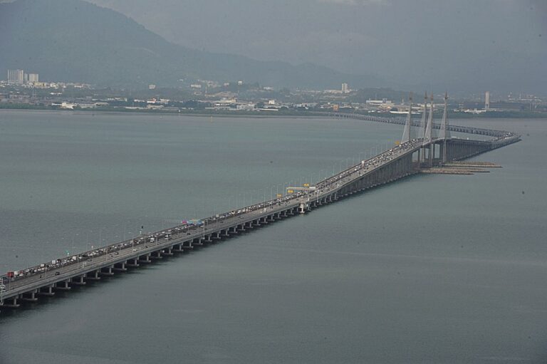 Cable repair under Penang Bridge to be completed earlier, says TNB