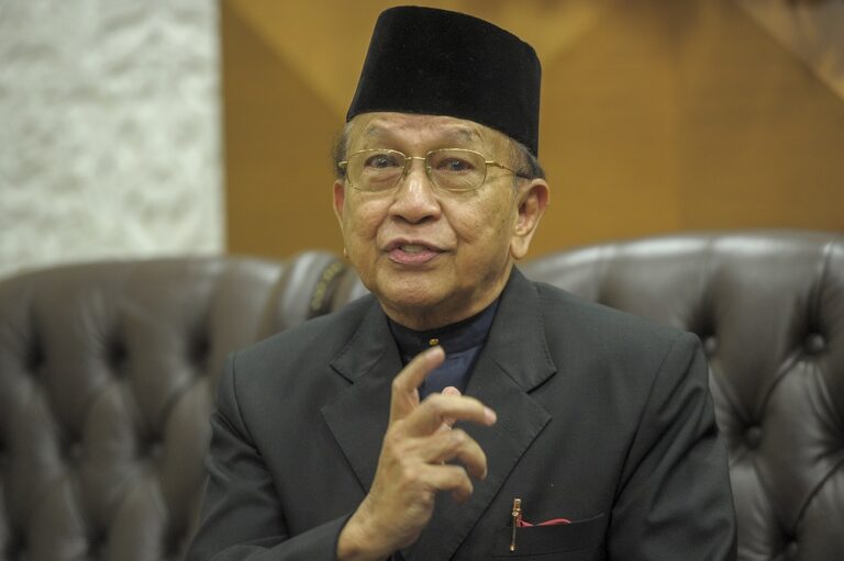 Umno, Bersatu must come to a consensus, says Rais Yatim