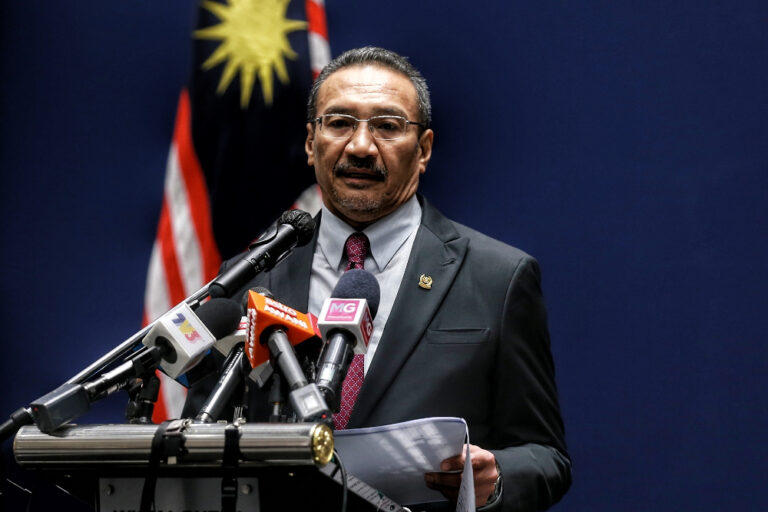 Explain long queues at High Commission in Singapore, Pakatan tells Foreign Ministry