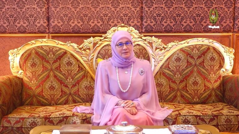 On International Women’s Day, Queen reminds women to love, value themselves (VIDEO)