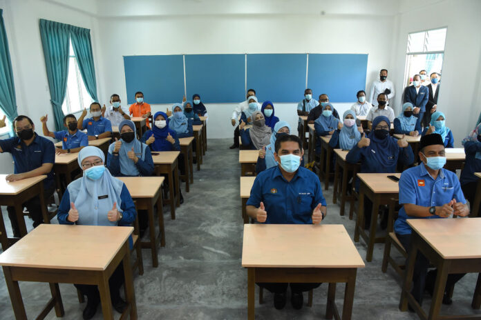 Education Minister: Ministry to ensure students master minimum level set