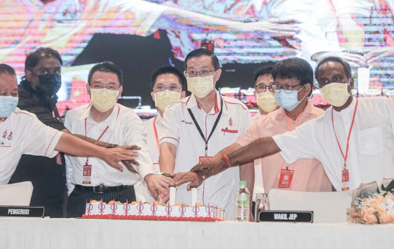 Guan Eng: Party-hopping should not have happened