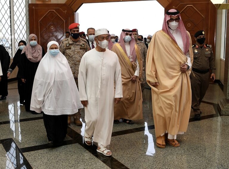 PM Muhyiddin arrives in Madinah