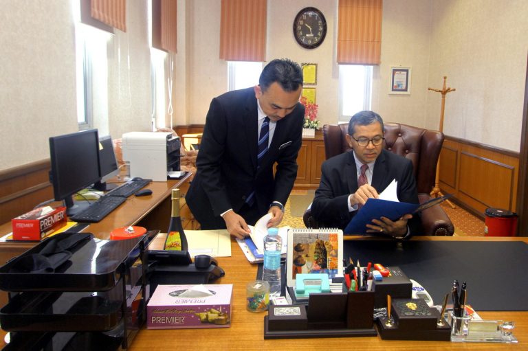 Covid-19: Perlis MB gives way to frontliners, people to be vaccinated first