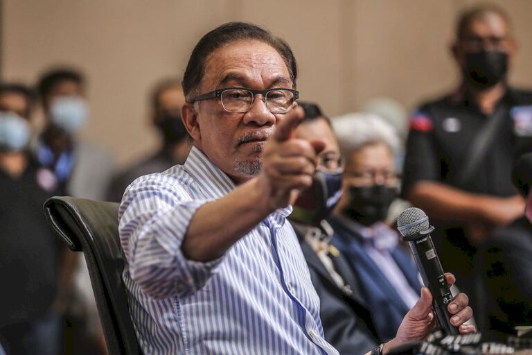 Anwar, PKR shaky after Azmin’s move