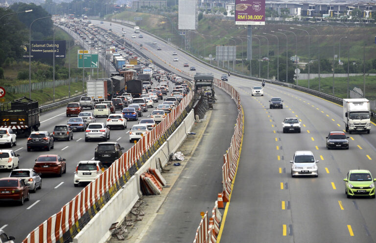 Selangor RTD: An average of two accidents a day occurred on PLUS Highway due to fallen objects from vehicles in 2020