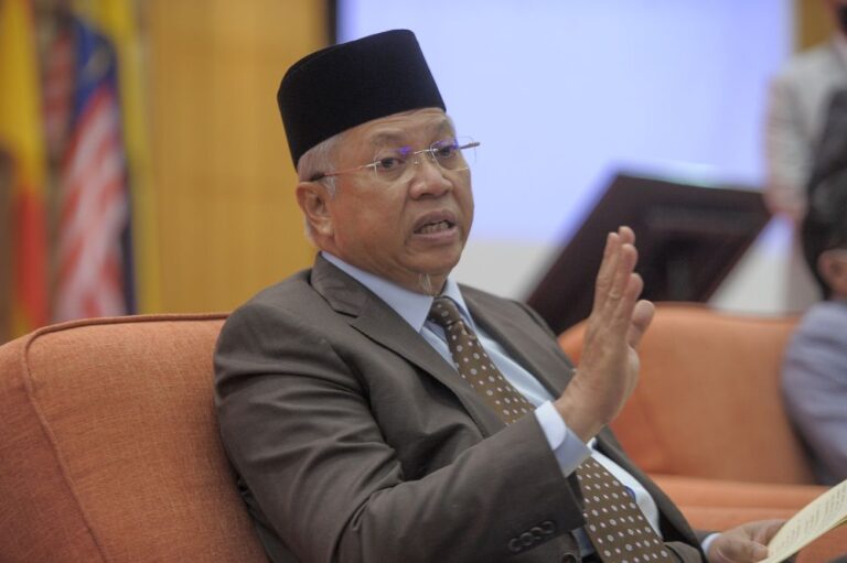 Annuar Musa: Seven to eight more MPs expected to join PN due to party’s excellent performance in handling Covid pandemic