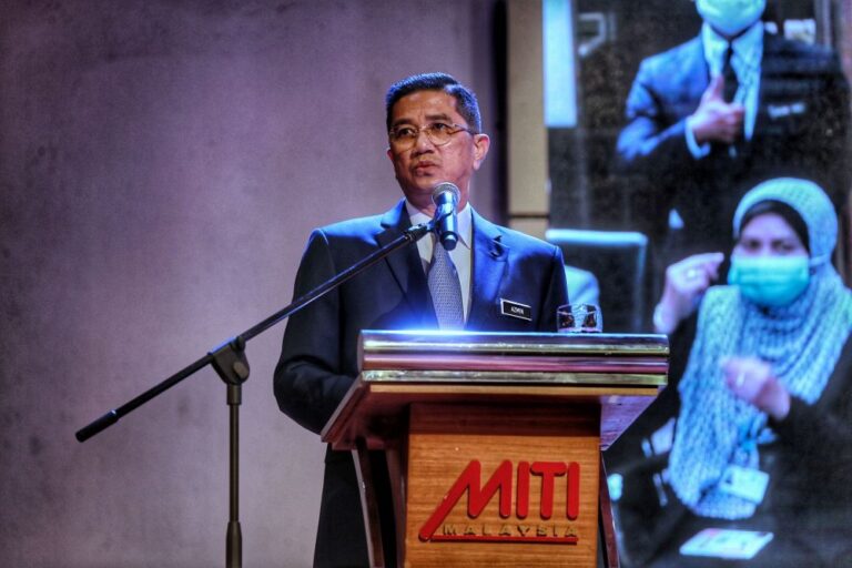 Azmin implores Asean to look into vaccine passport to fast-track economic recovery