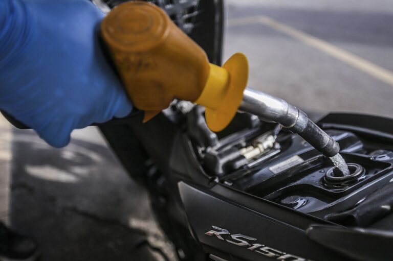 Putrajaya caps petrol, diesel prices at RM2.05 and RM2.15 under Permerkasa initiative