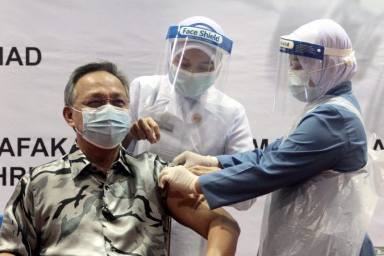 Johor MB kickstarts statewide Covid-19 immunisation programme