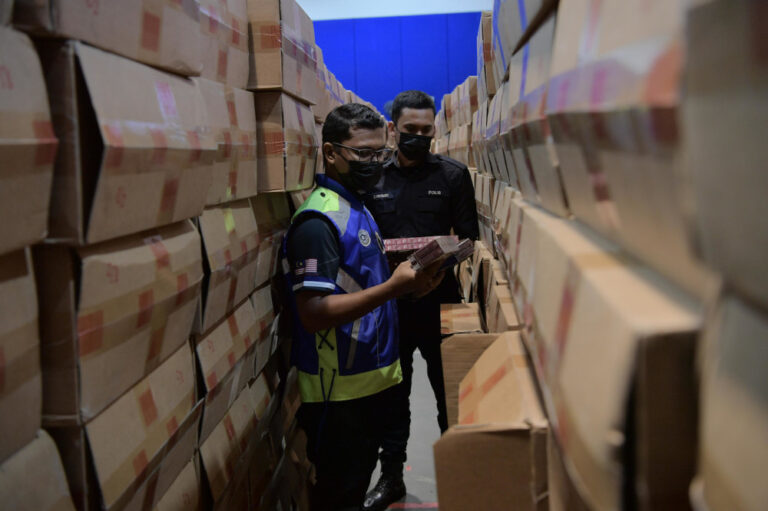 Marine police seize contraband cigarettes worth RM52m near Pontian