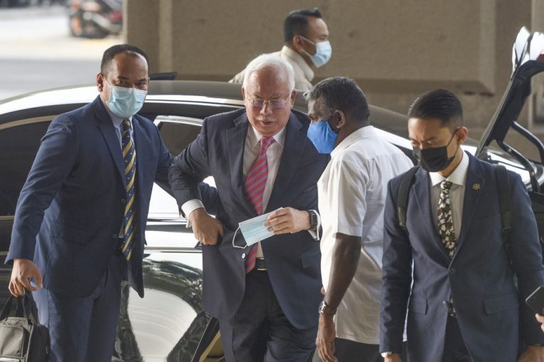 So, ‘science and data’ says Covid-19 more dangerous in Parliament than cinemas, schools and pasar malam now, says Najib