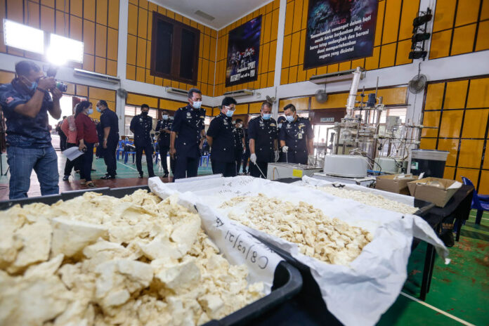 Seberang Perai Tengah police bust drug processing lab operating in paper factory, seize syabu worth RM2.9m