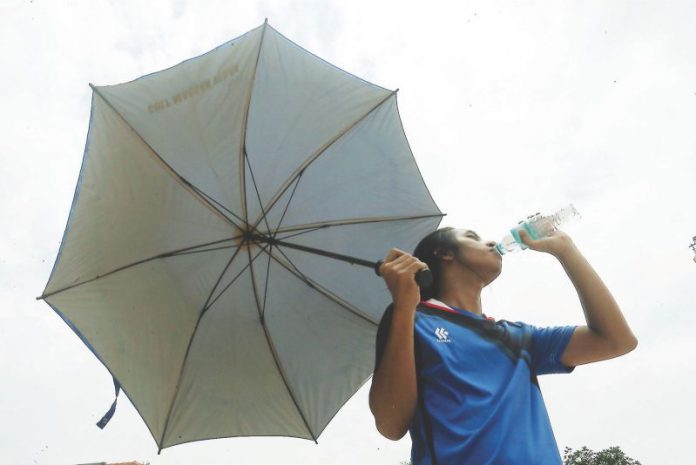 It’s really hot out there! MetMalaysia reports yellow-level heatwave in the country