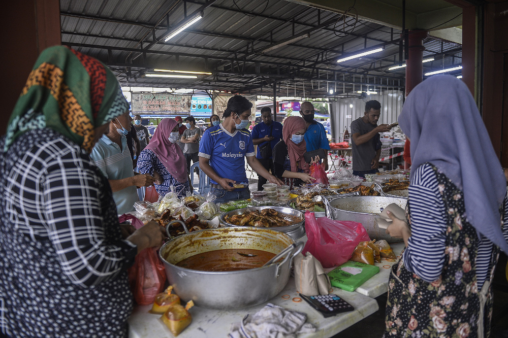 Kelantan cancels Ramadan bazaars due to surge in Covid-19 cases