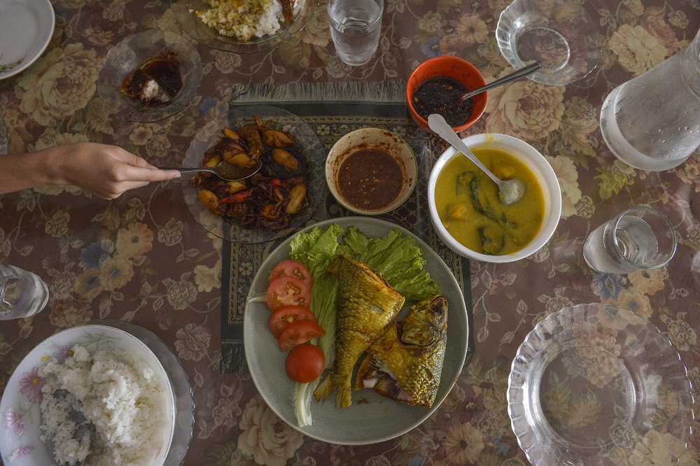 Covid-19: Sarawak allows ‘conditional’ breaking of fast in hotels, restaurants, halls, says SDMC