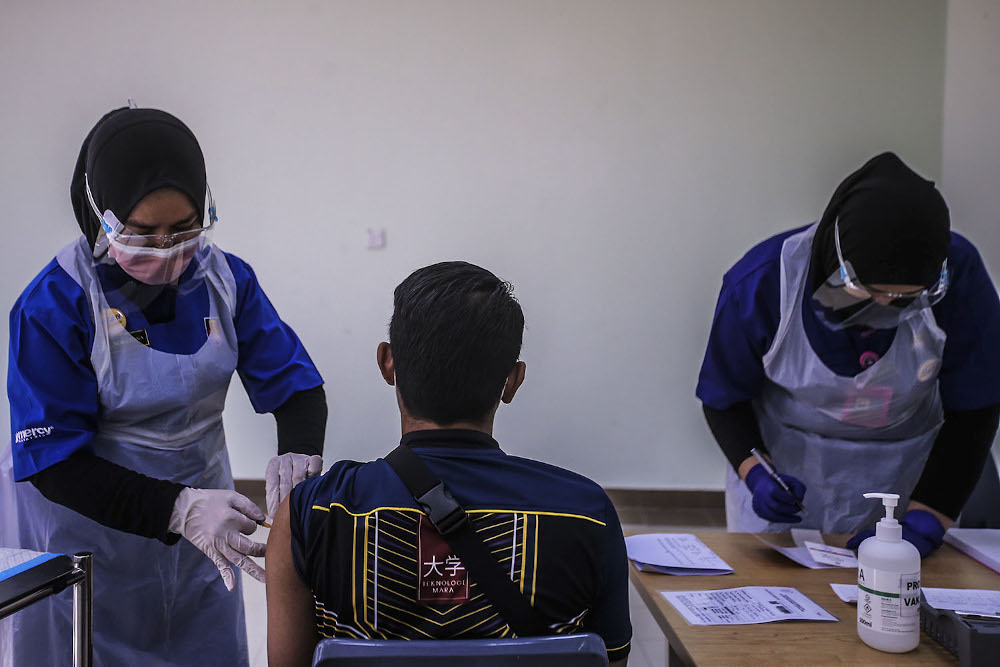 Malaysian Public Health Physicians’ Association calls for govt to expedite vaccination for teachers to curb Covid-19 in schools