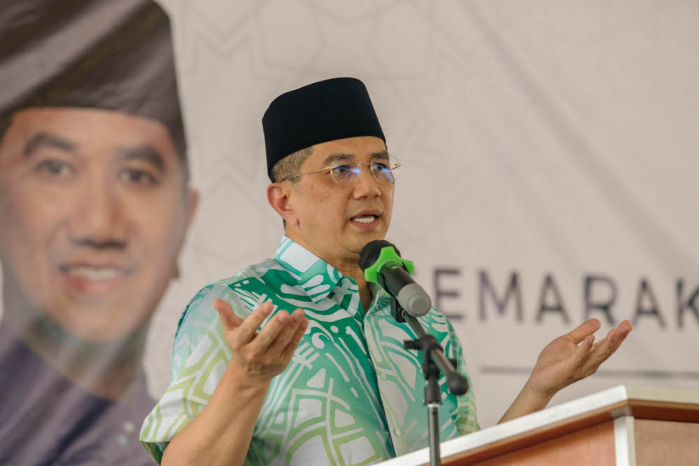 Azmin says ‘confident’ leaked phone recording is of Anwar with Umno’s Zahid, calls it biggest betrayal to Pakatan