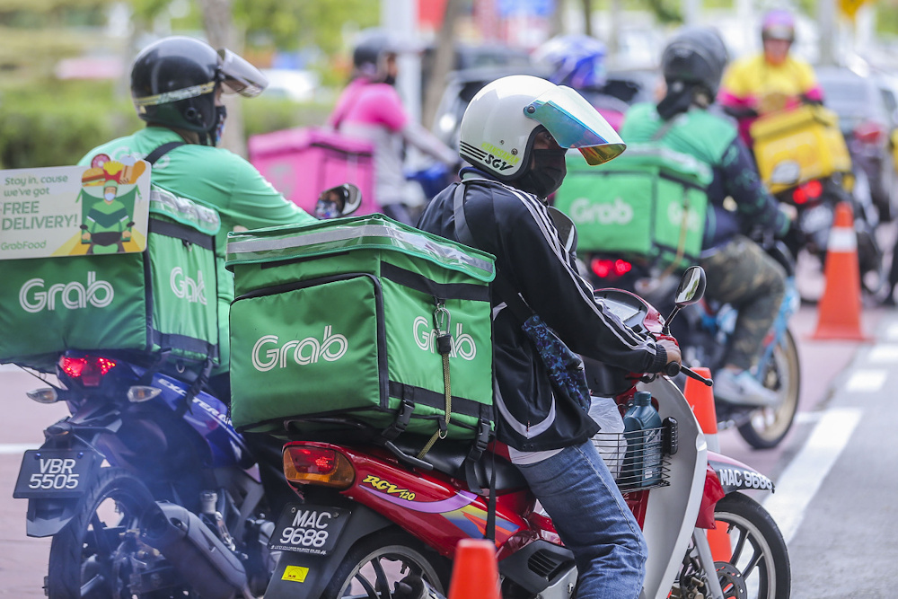 Wondering why there is a shortage of food delivery riders in KL and Selangor? Maybe it’s just because they are so lowly paid