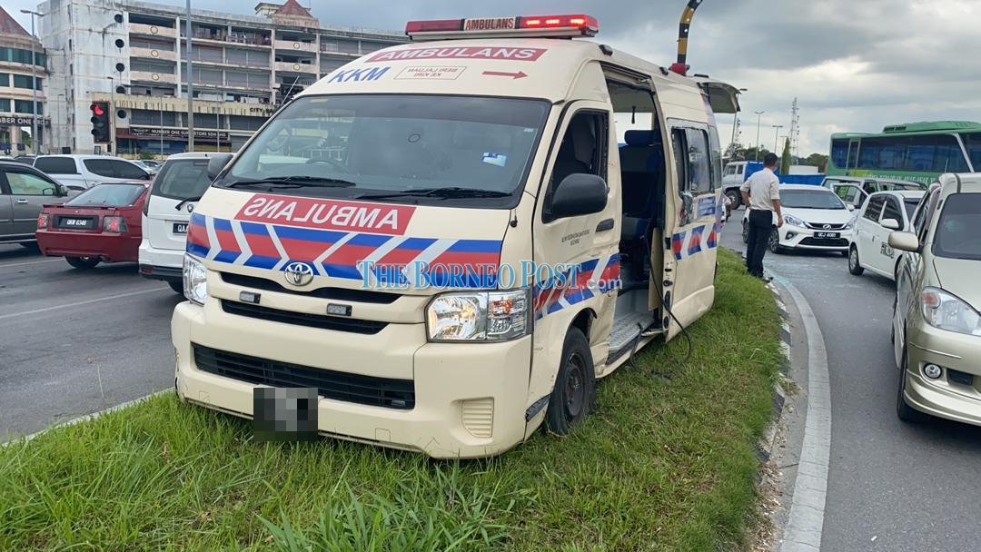 Duo injured in ambulance-van accident at Jalan Datuk Merican Salleh traffic light in Kuching