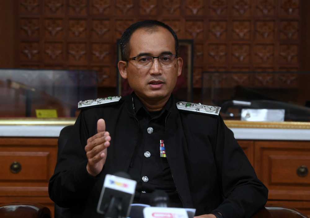 Immigration D-G: Starting tomorrow, holders of expired social visit pass must apply for special pass
