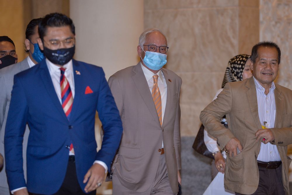 Khairuddin did not mention Najib’s name in police report on 1MDB, says defendant