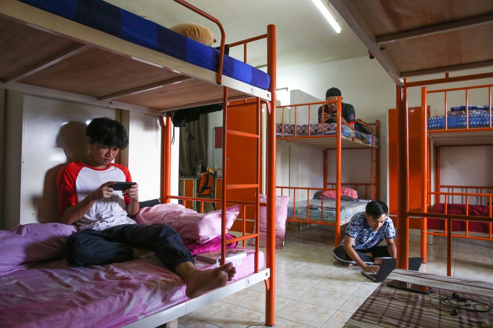 SDMC: Students staying in hostels in Sarawak can now return home