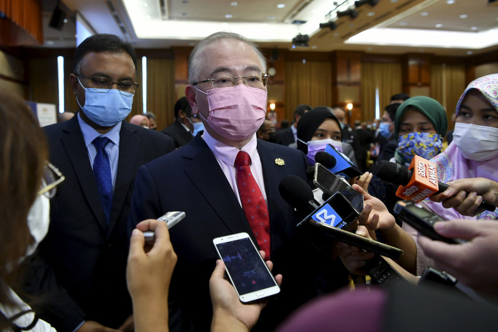 Transport minister urges govt agencies to address motorcycle exhaust modification issue