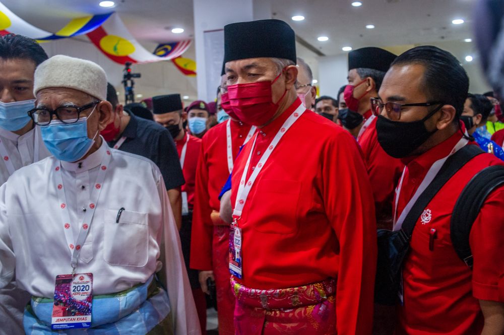 Zahid rejects purported recording with Anwar as fake, claims plot to hurt Umno