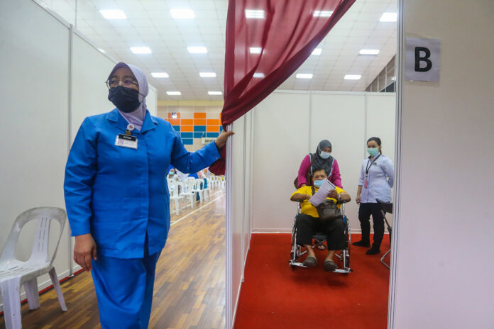 Pahang MB: 10,000 residents said not checking MySejahtera, influenced by fake news among reasons for missed Covid-19 vaccine appointments