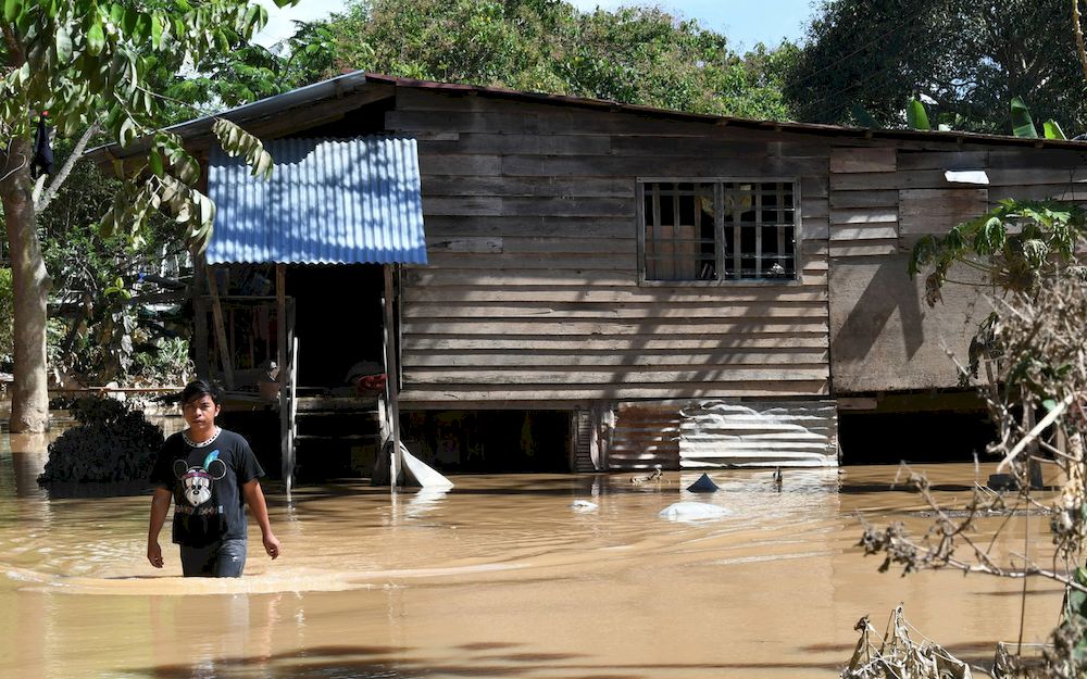 Flood: electricity supply to 10,000 consumers in Beaufort, Tenom disrupted, says SESB