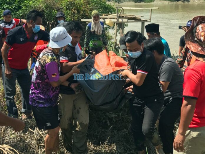 Body of missing man feared attacked by croc found in Kota Samarahan river