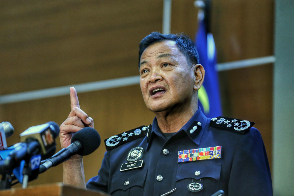 Opposition reps want probe into ex-IGP’s claim home minister behind mass political defections in Sabah