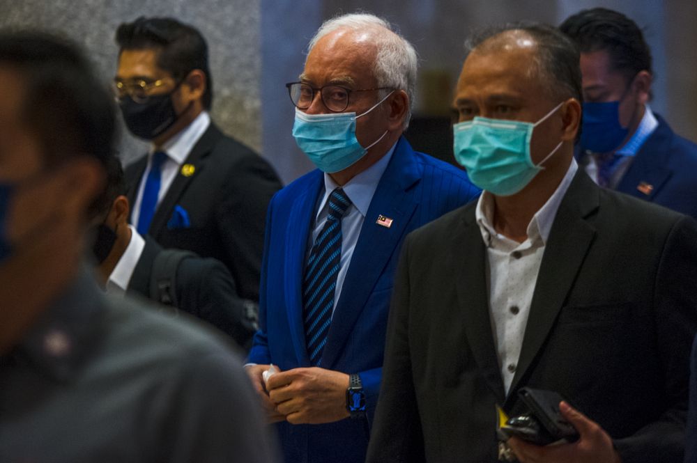 Najib’s lawyer says asking court to set aside IRB’s bankruptcy notice over former’s RM1.7b tax arrears