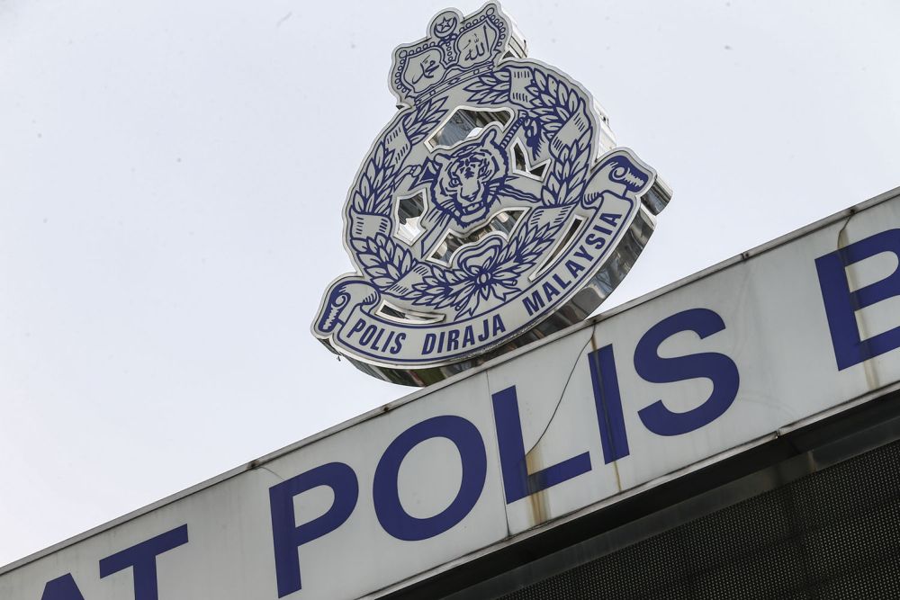 Police hunting woman who allegedly made her toddler son vape in viral video