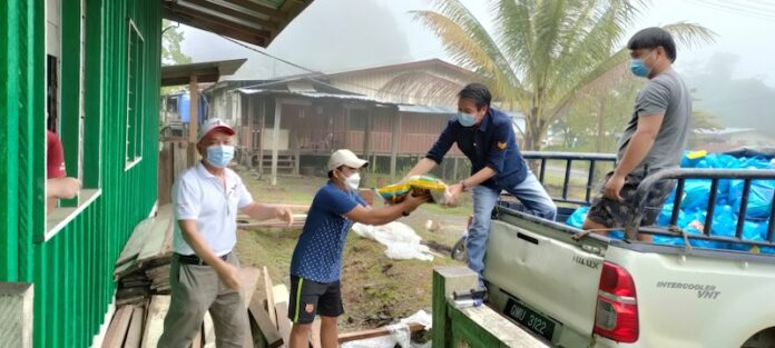 No IC, no problem as long as villagers have support letters for vaccination, says Ulu Baram rep