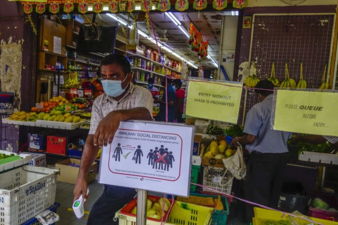 Miti permits not needed for you to open during Covid-19 lockdown, Johor govt tells sundry shops, market in state